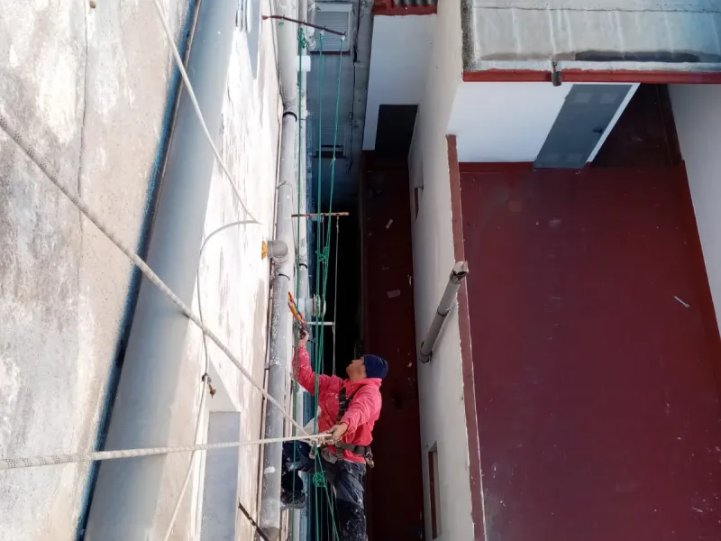 Trabajos verticales | En viviendas y comercios, Hospitalet Barcelona